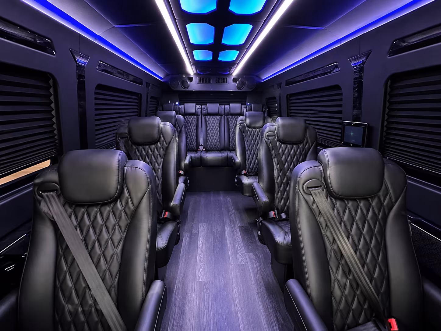 wilmington 10 passenger sprinter van inside