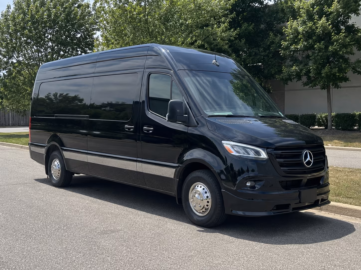 wilmington 18 passenger sprinter van