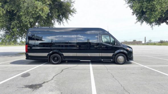sprinter limousine wilmington