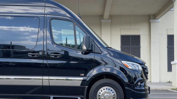 wilmington 12 passenger sprinter van